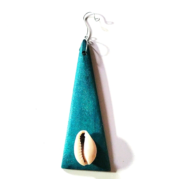 HAPPY HOLIDAYS New (2) Handcrafted Wood Ornaments! Genuine Cowries. Unisex Items - Picture 3 of 7